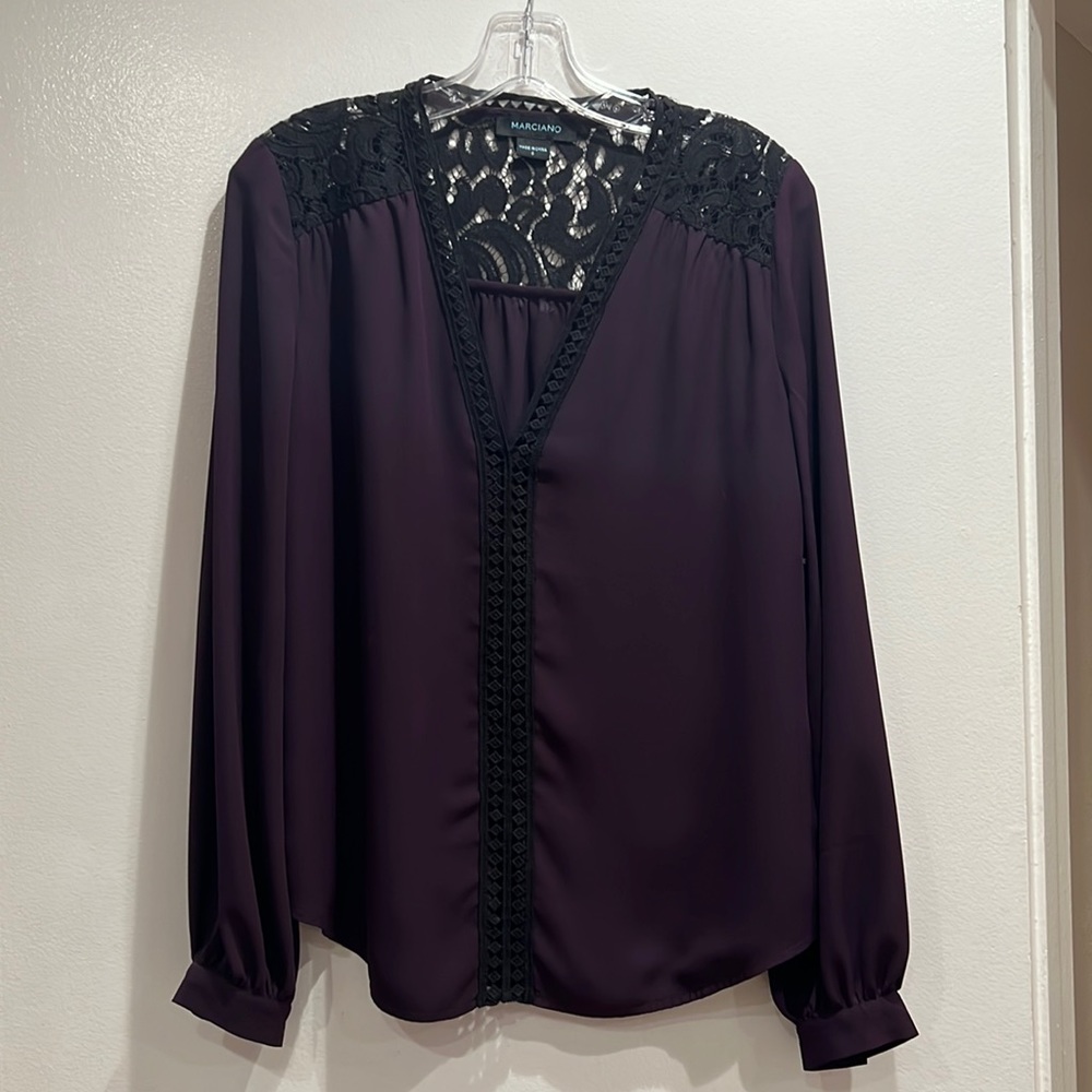 Long sleeve top with lace detail